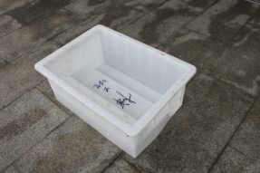 如何解決公路路沿石塑料模具在注塑過程開裂的問題？